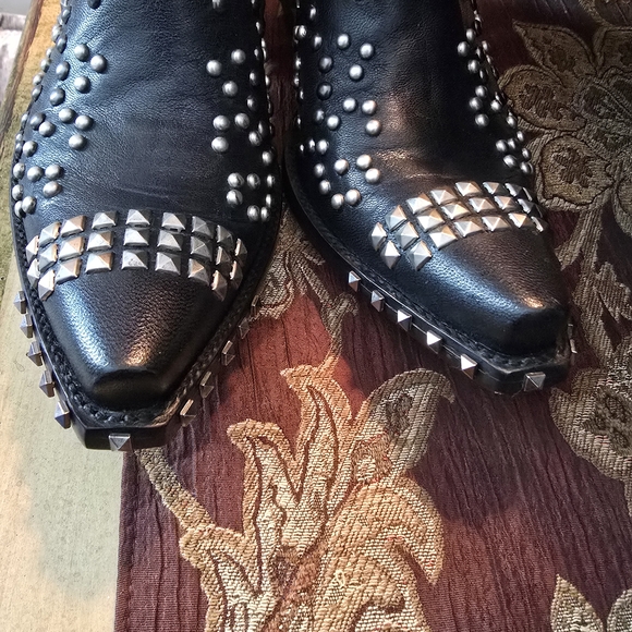 Old Gringo Double D Ranch Black Studded Heeled Boots - Picture 5 of 16